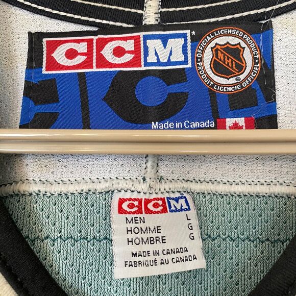 RARE Vintage CCM NHL Dallas Stars Mike Modano #9 Hockey Jersey Team Autographed - Picture 5 of 15